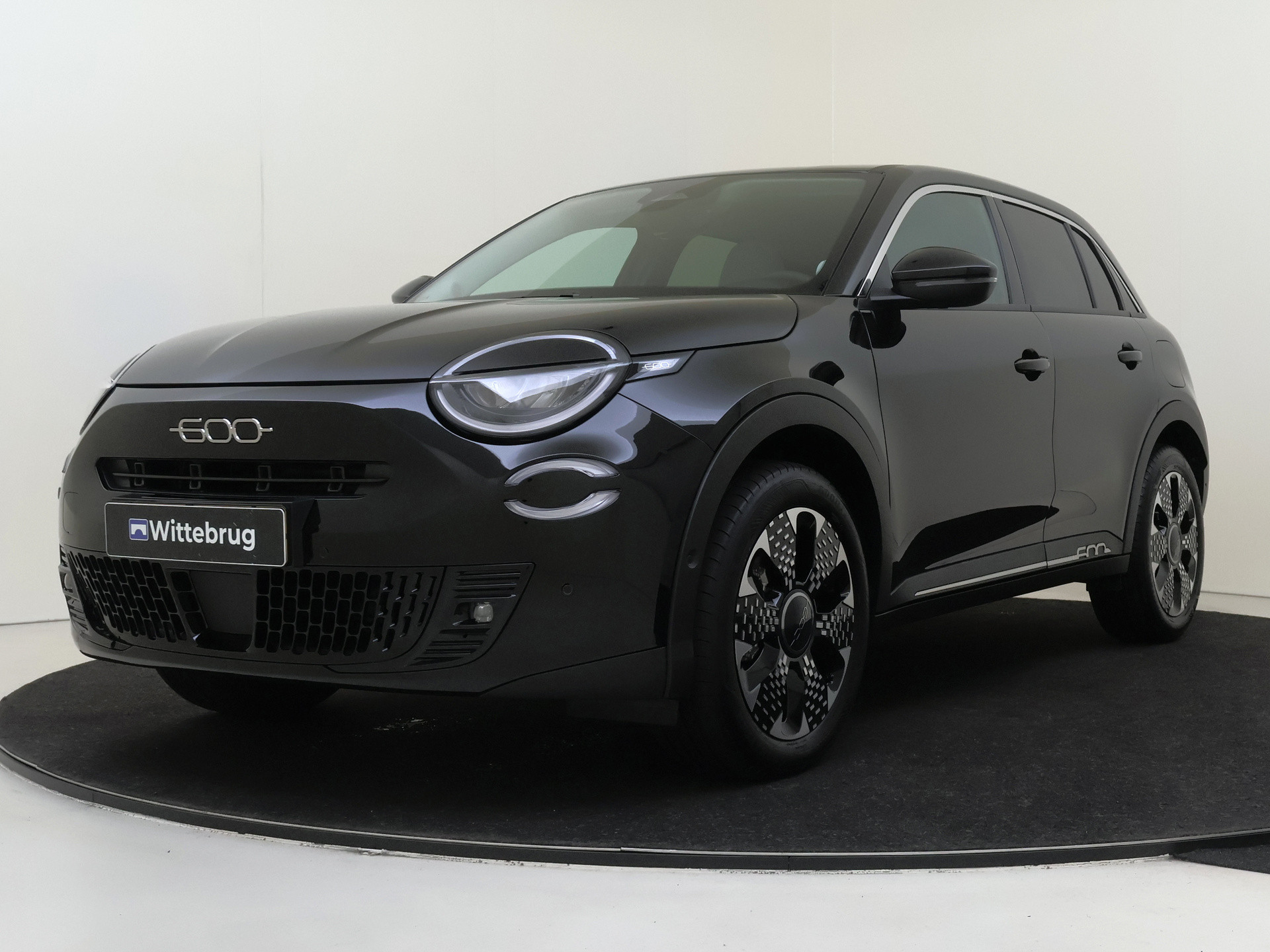 Fiat 600 1.2 Hybrid La Prima | Stoelverwarming | Elek. Achterklep | Camera | 136PK |