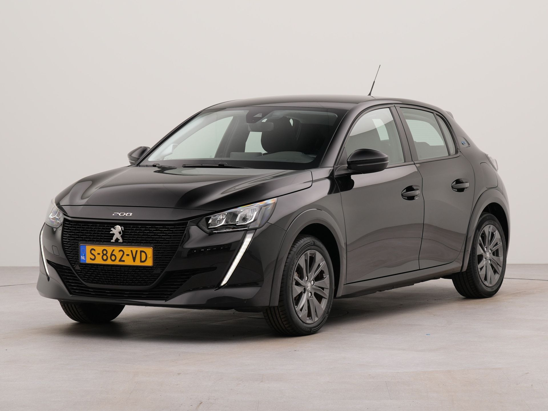 Peugeot e-208 EV Active Pack 50 kWh | SoH 97,1 % | Apple Carplay | Navigatie | Parkeersensoren achter | Connected services | Bluetooth |