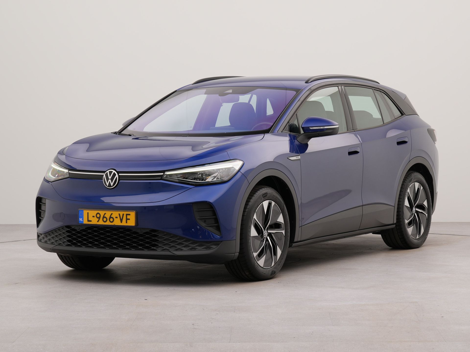 Volkswagen ID.4 Life 77 kWh | SoH 90,3 % | Apple Carplay | Navigatie | Parkeersensoren voor en achter | Spraakbediening | Wifi | Warmtewerende voorruit | Voorstoelen -stuur verwarmd |