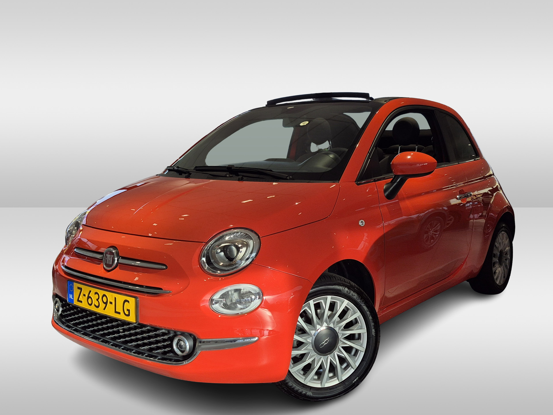 Fiat 500C 1.0 Hybrid Dolcevita Finale | Cabrio | Navigatie via Apple Carplay of Android Auto | Parkeersensoren | DAB | Lichtmetalen Velgen |
