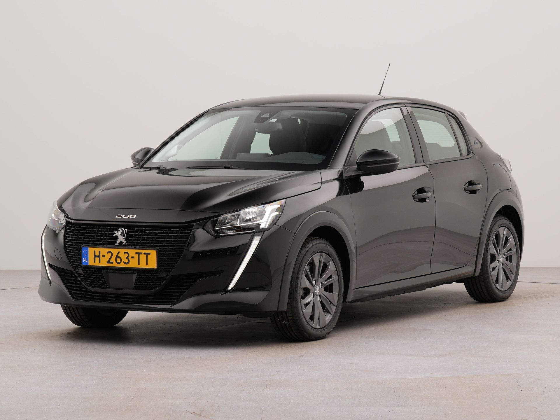 Peugeot e-208 EV Active 50 kWh | SoH 90,8 % | Apple Carplay | Parkeersensoren achter | Connected services | Bluetooth | Spraakbediening | Cruise control |